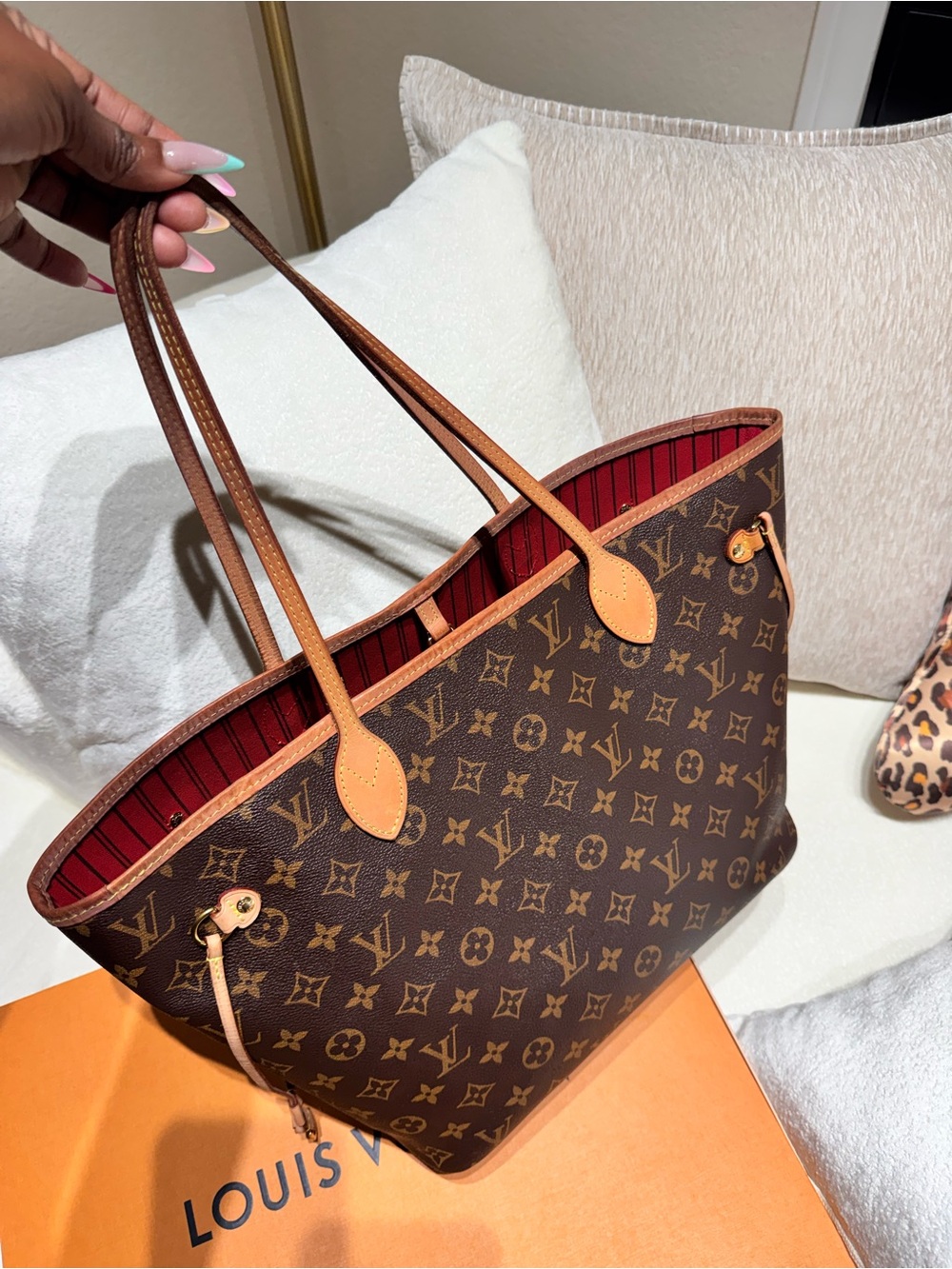 AuthenticLouis Vuitton Monogram Neverfull MM - Picture 2 of 8